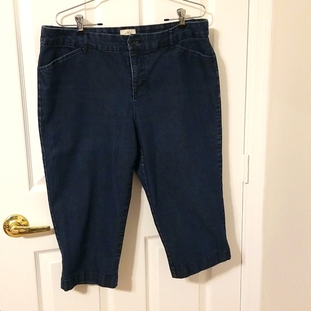 Women jean capris size 14